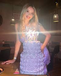 Mad clip αννα μαρια ηλιαδου. Anna Maria Hliadoy Me Neo Look H Nikhtria Toy Gntm Star Gr