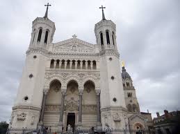 Obiective turistice (franta)— transcription de la présentation: Ghid De Sfaturi Practice Lyon Obiective Turistice Cazare Restaurante Si Multe Alte Ponturi