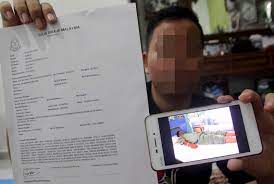 Seorang pelajar kolej vokasional muadzam shah mendakwa dibelasah enam pelajar sekolah itu malam sabtu lepas setelah dituduh mencuri telefon bimbit mengakibatkan dia trauma untuk kembali ke sekolah itu. Pelajar Trauma Ke Sekolah Selepas Dakwa Dipukul Enam Pelajar Semasa Mstar