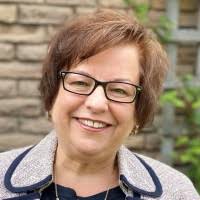 500+ "Hendrickson" profiles