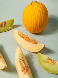 There are many tips and tricks circulating around spotting the perfect watermelon, like a large amount of brown webbing is a good indicator of a sweet melon, or elongated male watermelons are. In Season Now Buying Preparing And Storing Honeydew Melon Kitchen Stories