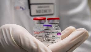 Drugmaker astrazeneca's potential coronavirus vaccine is now in advanced trials, and the company says it has the capacity to make 3 billion doses when the vaccine is ready. Vaccino Astrazeneca Cosa Succede A Chi Rifiuta Le Conseguenze Quifinanza