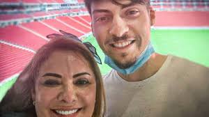 Join facebook to connect with ana cristina valle and others you may know. Ex De Bolsonaro E Filho 04 Jair Renan Se Mudam Para Mansao De 3 2 Milhoes Em Brasilia