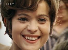2021), proslavila se hlavní rolí ve filmu tři oříšky pro popelku (1973), je držitelkou českého lva 1996 za roli ve filmu kolja a. Libuse Safrankova