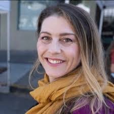 Dina Richmond's Instagram, Twitter & Facebook