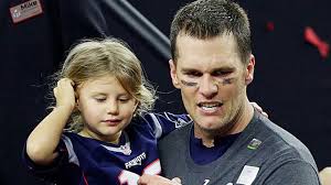 The hand of the patriots quarterback was reportedly gushing blood on wednesday. Super Bowl La Escena De Tom Brady Con Su Hijo Que Causa Polemica