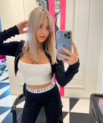 Oliwia Knapek - Free pics, galleries & more at Babepedia