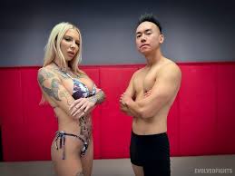 CASSIDY LUXE Calls The Banger Out at EVOLVED FIGHT | Porn Fan Community  Forum