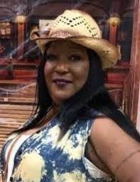 Sarah Zeno's Instagram, Twitter & Facebook