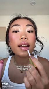 Discover the Ultimate Lip Balm and Gloss Hybrid