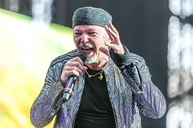 E grazie per prima per ora e per poi!. Buon Compleanno Vasco Rossi Gli Undici Momenti Top Di Una Carriera Lunga 44 Anni Spettakolo It