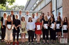 Das gebäude der kbs nordhorn. 74 Absolventen Erreichen An Der Kbs Die Fachhochschulreife