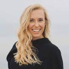 Candice Smithson's Instagram, Twitter & Facebook