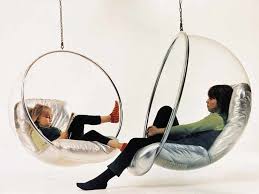 Nachdem ich den kugelsessel entworfen hatte, wollte ich mehr licht in den innenraum bringen und hatte so die idee einer transparenten kugel in die das licht aus allen richtungen kommen kann. Bubble Chair By Eero Aarnio 1968 Black Cushion 90021 02