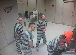 Texas Inmates Broke Out Of A Cell To Save A Jailer From An Apparent Heart  Attack