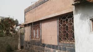 للبيع بيت تسع لبن الا ربع في صنعاء- العقارية كوم