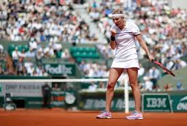 The swiss tennis player timea bacsinszky, born in 1989, achieved her best results in a grand slam tournament at roland garros in paris, where she played in the semifinals in 2015 and 2017. Timea Bacsinszky Who Once Put Aside Hotel Studies Reaches The Semifinals The New York Times