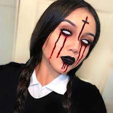Vous avez été invité à la dernière minute et vous n'avez pas de costume ? 23 Idees De Maquillage Du Diable Pour Halloween 2019 Blog Des Femmes
