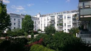 Passende mietangebote gibt es im regionalen wohnungsmarkt der augsburger allgemeine. 4 Zimmer Wohnung Zu Vermieten Pixisstrasse 2b 81679 Munchen Bogenhausen Mapio Net