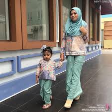 Jangan risau, clara mini kurung dan clara dress kids boleh bantu anda melaram dipagi bersama si comel. Baju Sedondon Ibu Dan Anak Mint Green Price Promotion Jun 2021 Biggo Malaysia