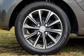Goodyear menganggarkan bandar seperti kota paris yang mempunyai kepadatan hampir 2.5 juta kenderaan. Mengapa Proton Iriz Saya Tidak Didatangkan Dengan Tayar Goodyear Ini Sebabnya Wapcar