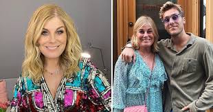 She has sung in melodifestivalen several times; Pernilla Wahlgren Berattar Om Benjamin Ingrossos Hemliga Namnbyte Avslojar Riktiga Namnet