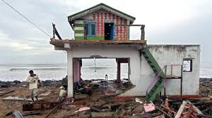 The december 26, 2004 indian ocean tsunami was caused by an earthquake that is thought to have had the energy of 23,000 atomic bombs. Zehn Jahre Nach Dem Tsunami 2004 Mit 230 000 Toten Als Sich Das Wasser Zuruckzog Nzz