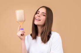 10 dicas para controlar o frizz dos cabelos | Jovem Pan