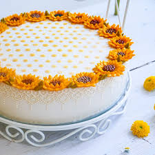 Roh Vegane Hochzeitstorte Your Wedding Is My Inspiration Vegane Hochzeitstorte Hochzeitstorte Kuchen Ideen