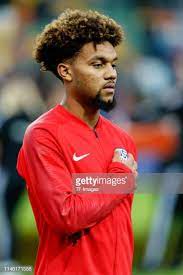 Konrad de la fuente (16 temmuz 2001 doğumlu) amerikalı bir profesyonel futbol olarak oynayan oyuncu kanat oyuncusu i̇spanyol takımı için barselona uluslararası kariyer. World S Best Konrad De La Fuente Stock Pictures Photos And Images Getty Images Stock Pictures Photo Image Now