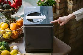 What the foodcycler indoor compost machine can & cannot handle the foodcycler appears to be able to tackle almost any kind of everyday kitchen waste. Cycler Platinum Inside Food Recycler And Kitchen Compost Caddy Easy To Use And Food Compost Amazon De Garden