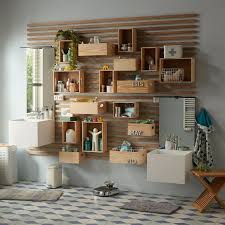Pour Gagner De La Place Dans La Salle De Bain Installer Des Caisses De Rangement En Bois Rangement Modulable Tasseau Bois Idee Salle De Bain