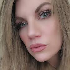 Bella Simmons (@bellasimmons38) vysílá LIVE