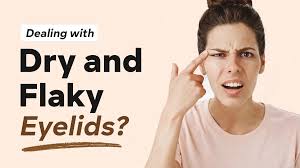 Flaky Eyelids in Changing Weather: When Is It More Than Just Dry Skin?