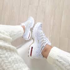 как завязывать шнурки на кроссовках Nike Air Max 95 White And Gold Air Max 95 Style Inspiration Zhenskaya Obuv Nike Obuv Kezhual Obuv Nike
