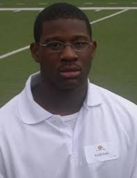 Mississippi football star hailed as hero after disarming student