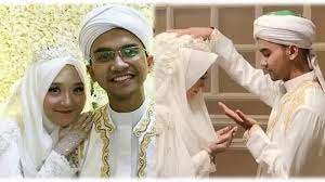 Check spelling or type a new query. Pernikahan Hafiz Ahmad Zamzam Dan Kayla Nadira Viral Di Instagram Kisah Cintanya Bikin Baper Tribun Kaltim