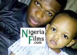 Photo News: Whizkid With Controversial Baby?
