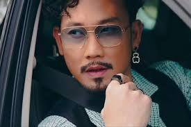 Momen Haru, Selama Dua tahun Menikah Denny Sumargo Baru Bertemu Ayah Mertua 