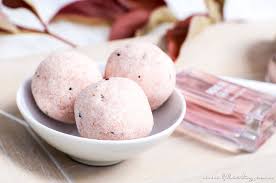 Damit kann es besonders gut verschenkt werden. Beauty Diy Badebomben Selber Machen Filizity Com