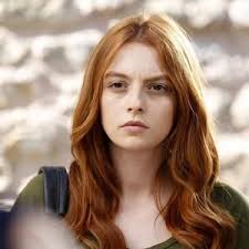 Yasemin'in hikayesi almanya'da başlamış, hayatın iniş çıkışları içinde kendini yetiştirme yurdunda bulmuştur. Melis Sezen Bio Height Weight Age Measurements Celebrity Facts