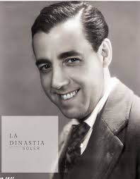 Una foto de estudio de Don Fernando Soler, luciendo bastante jóven, y  gallardo. Nota extraída de la revista Somos 🎭🎬 Debuta en el cine mexicano  con la cinta "Chucho el rotó" en