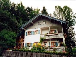 Oder genießen sie das vielseitige programm, das ruhpolding für sie zu bieten hat. Ferienwohnung Burghartswieser De Ruhpolding Ferienwohnung 70qm Balk Carport Kuche 2 Schlaf U 1 Wohnz Max 4 P Chiemgauer Alpen Deutschland Ferienwohnung Mieten Online Buchen Fewo Info De