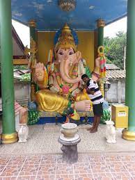 Praying To The Hindu God Ganesh In Hat Yai Holidays And Events Hindu Gods Hat Yai