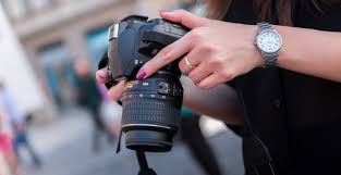 This panasonic lumix fz80 4k 60x zoom camera is considered as an easy told hold camera that will provide you with the grip that you cannot experience with the other cameras. 5 Best Dslr Cameras Under 300 Great For Beginners 2021 Update