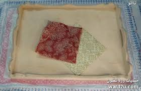 ديكوباج ورق مناديل و ورق حائط علي صينية Handicraft