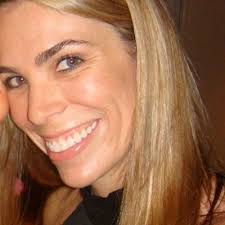 Wendi Fields (@WestLADealsDiva)