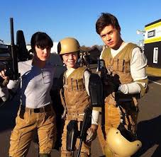 A filipino fanbase dedicated to @rickyancey's the fifth wave. The 5th Wave On Twitter New Old Picture Of Maikamonroe Ringer Flynnmchugh Tank And Nick Robinson Ben Parish The5thwave Http T Co Fzfdtppk7r