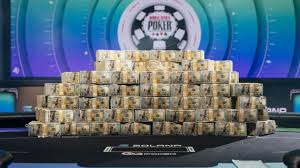 Over 9K players in WSOP chasing $10M top prize
