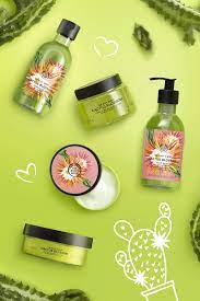 Ik gebruik de body butter dagelijks om mijn droge huid mee in te smeren en als extraatje ruikt hij ook nog eens super lekker. Win Cactus Blossom Special Von The Body Shop Sonrisa